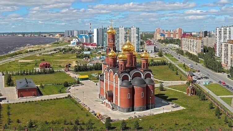 Здесь мы живём, учимся, взрослеем